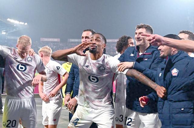 包含里昂球员取得进球纪录，刷新队史最佳成绩的词条