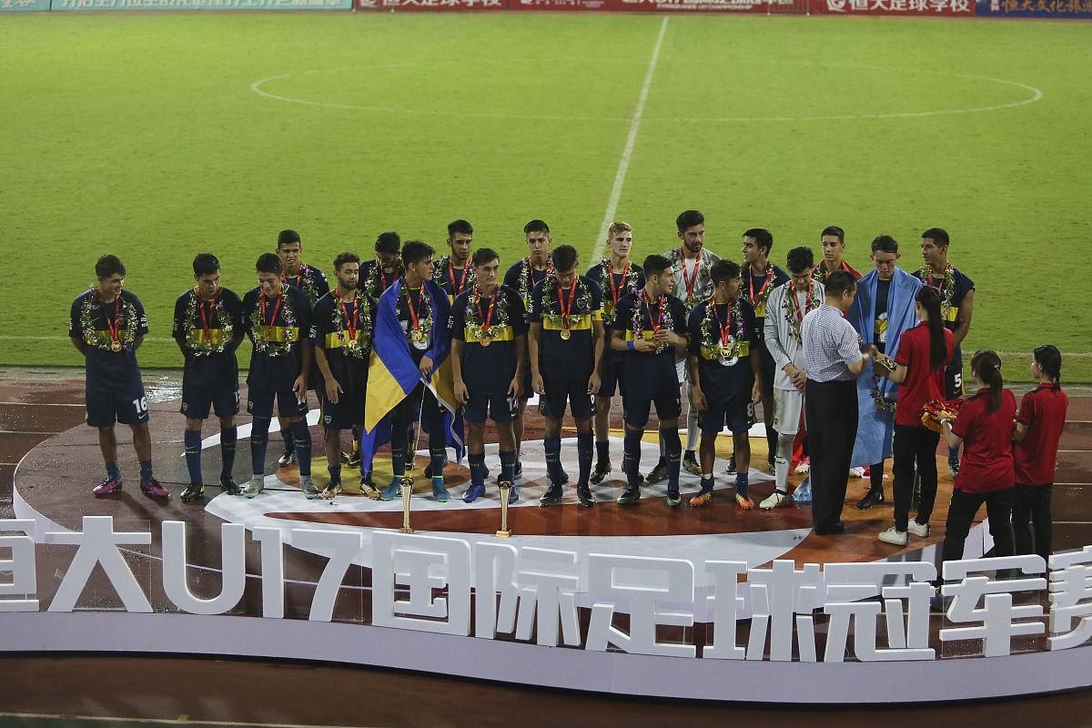 雷速体育下载-狼队主场力挫考文垂，继续领跑英超联赛的简单介绍