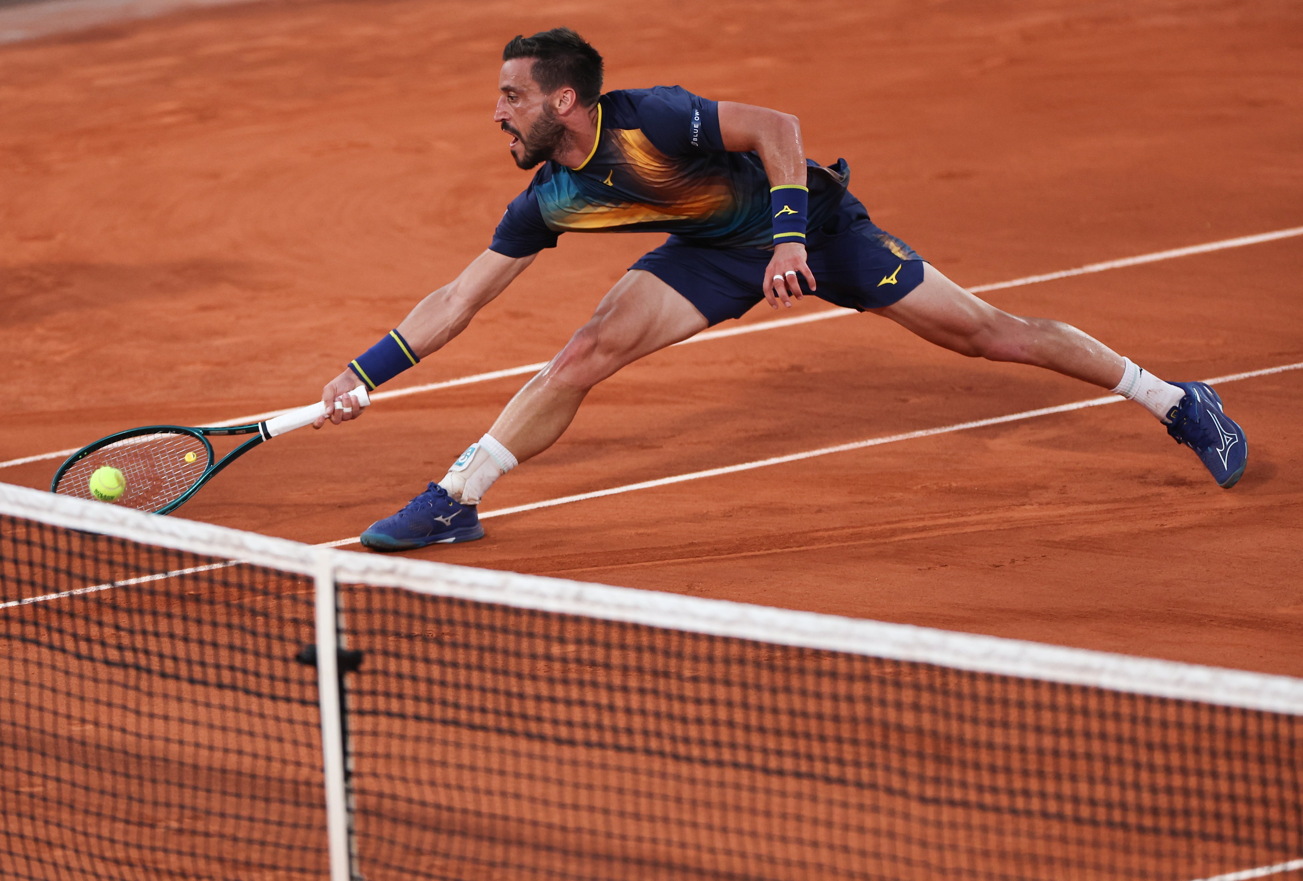 关于意大利网球队绝杀英国网球队，阿尔卡拉斯高光表现的信息