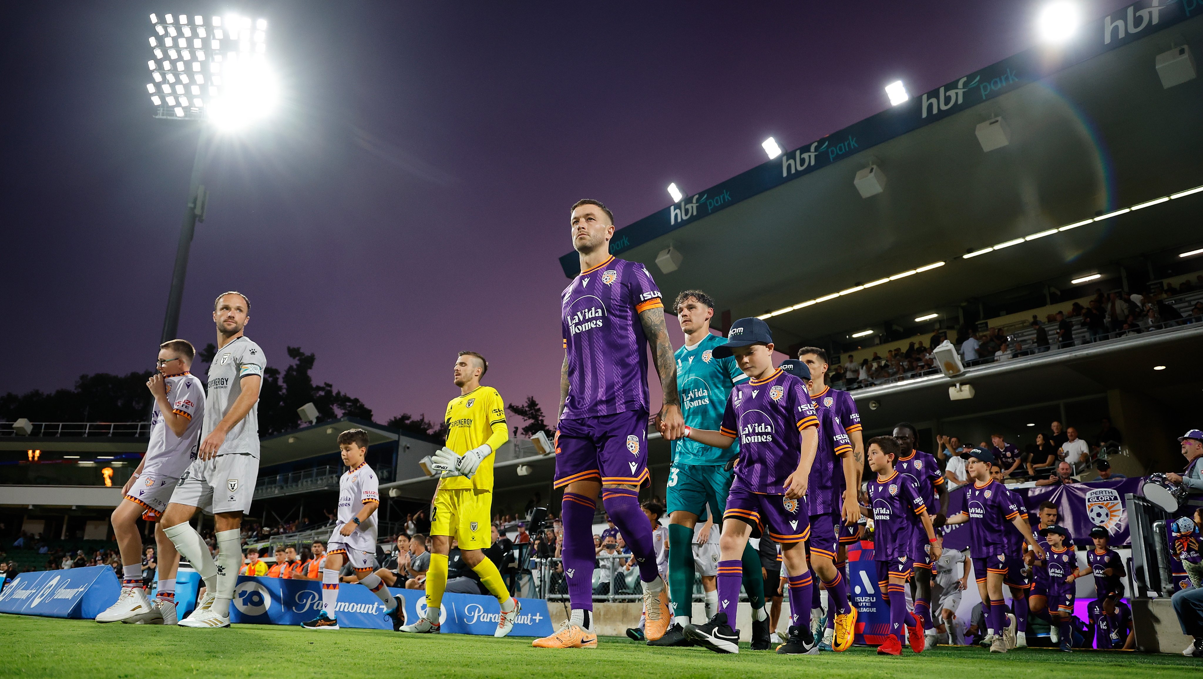 斯特拉斯堡豪取客场胜仗，实现逆袭的简单介绍