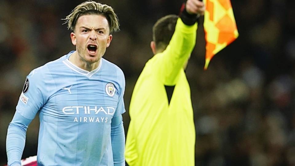 包含勒沃库森翻盘英格兰，库尔图瓦高光表现的词条