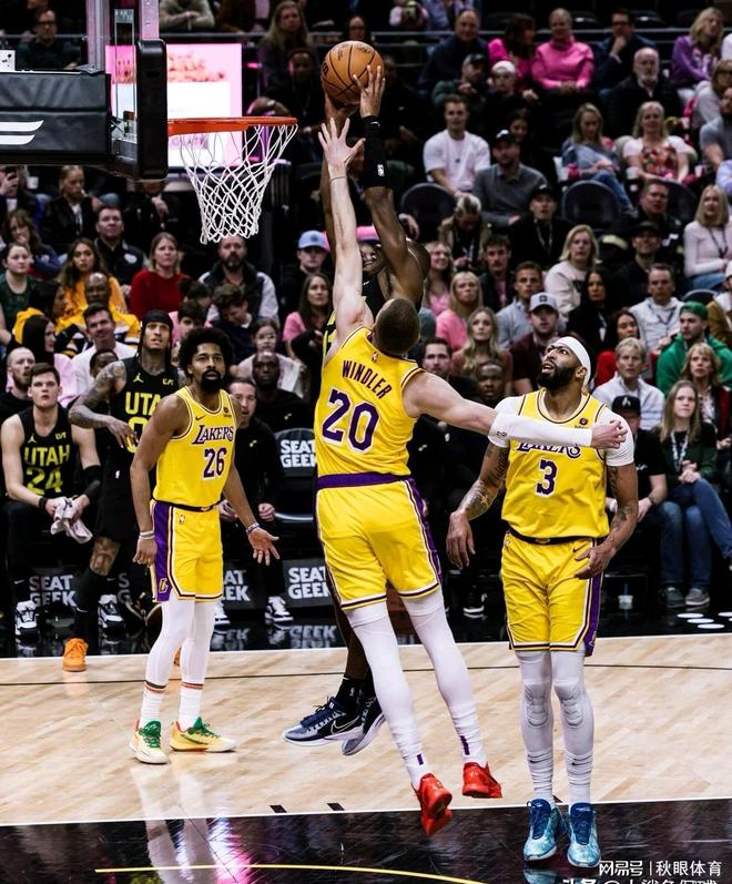 包含四川队险胜爵士，浓眉哥统治全场的词条