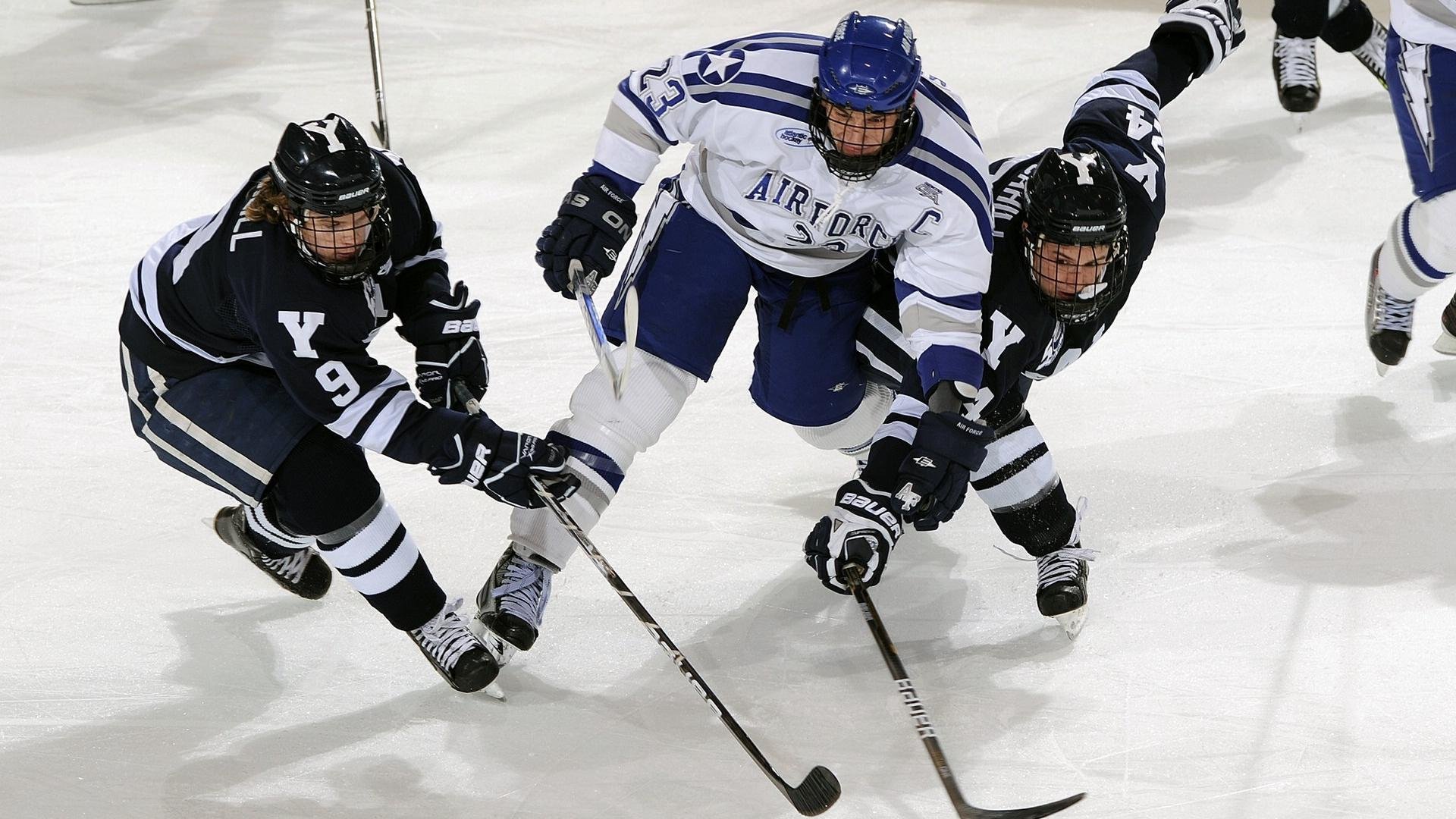 当非洲雄狮冲垮桑巴军团，从喀麦隆的震撼胜利到李刚仁的欧冠时刻