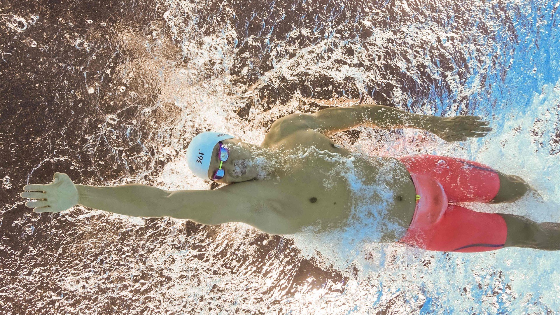 英超赛场上的篮球魔术师,文班亚马如何用新疆队战术轻取深圳队,接管冠军之争?